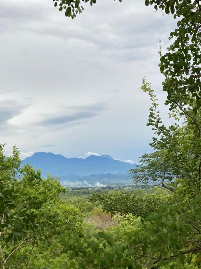 Отель Lemara Eco Camp Kisaki Экстерьер фото