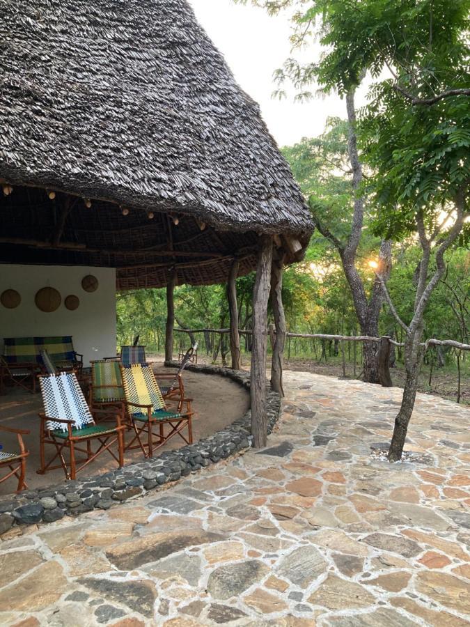 Отель Lemara Eco Camp Kisaki Экстерьер фото
