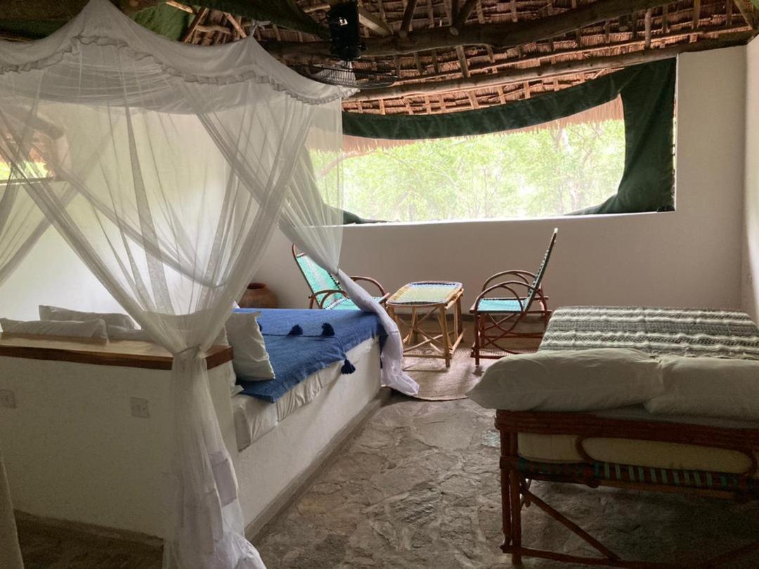 Отель Lemara Eco Camp Kisaki Экстерьер фото