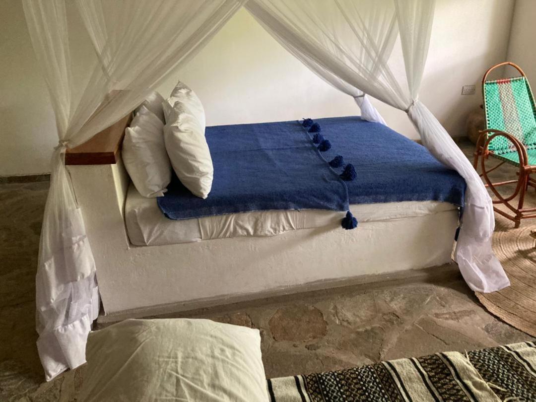 Отель Lemara Eco Camp Kisaki Экстерьер фото