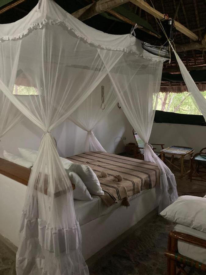 Отель Lemara Eco Camp Kisaki Экстерьер фото