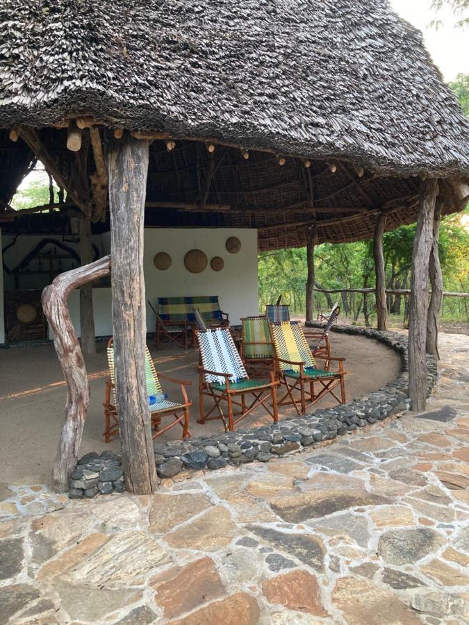 Отель Lemara Eco Camp Kisaki Экстерьер фото